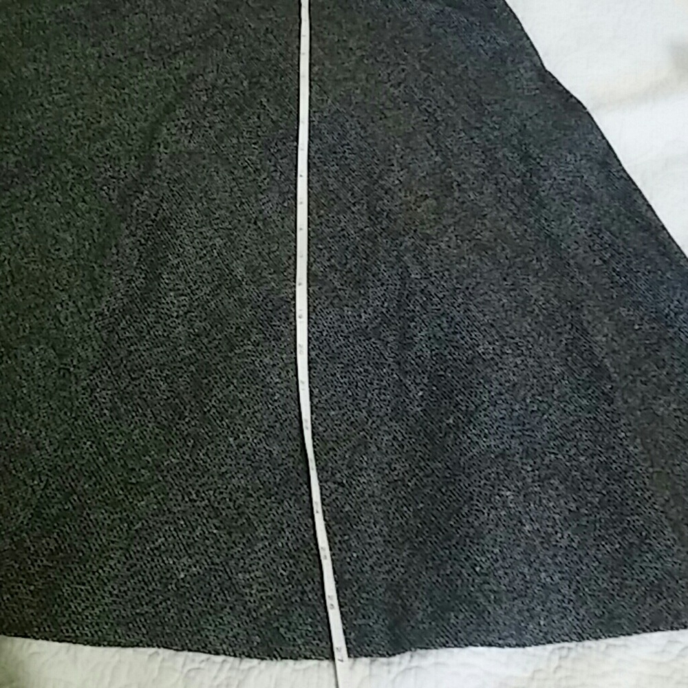 Jones New York- Collection Petite 46% Wool/26 % Po - Picture 4 of 9